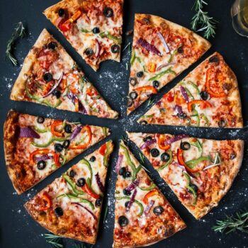 delicious-thin-crust-pizza-1000×600-1