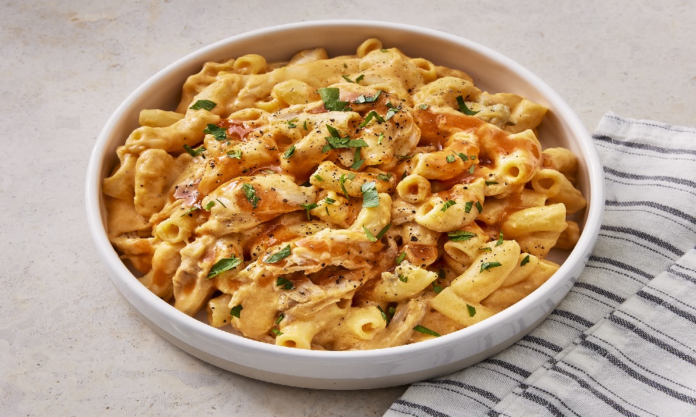 Buffalo Chicken Mac and Cheese | A One-Pot Wonder - In Food A